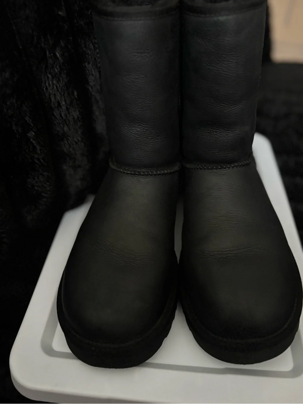 Women’s US 10 Black Leather UGG Boots